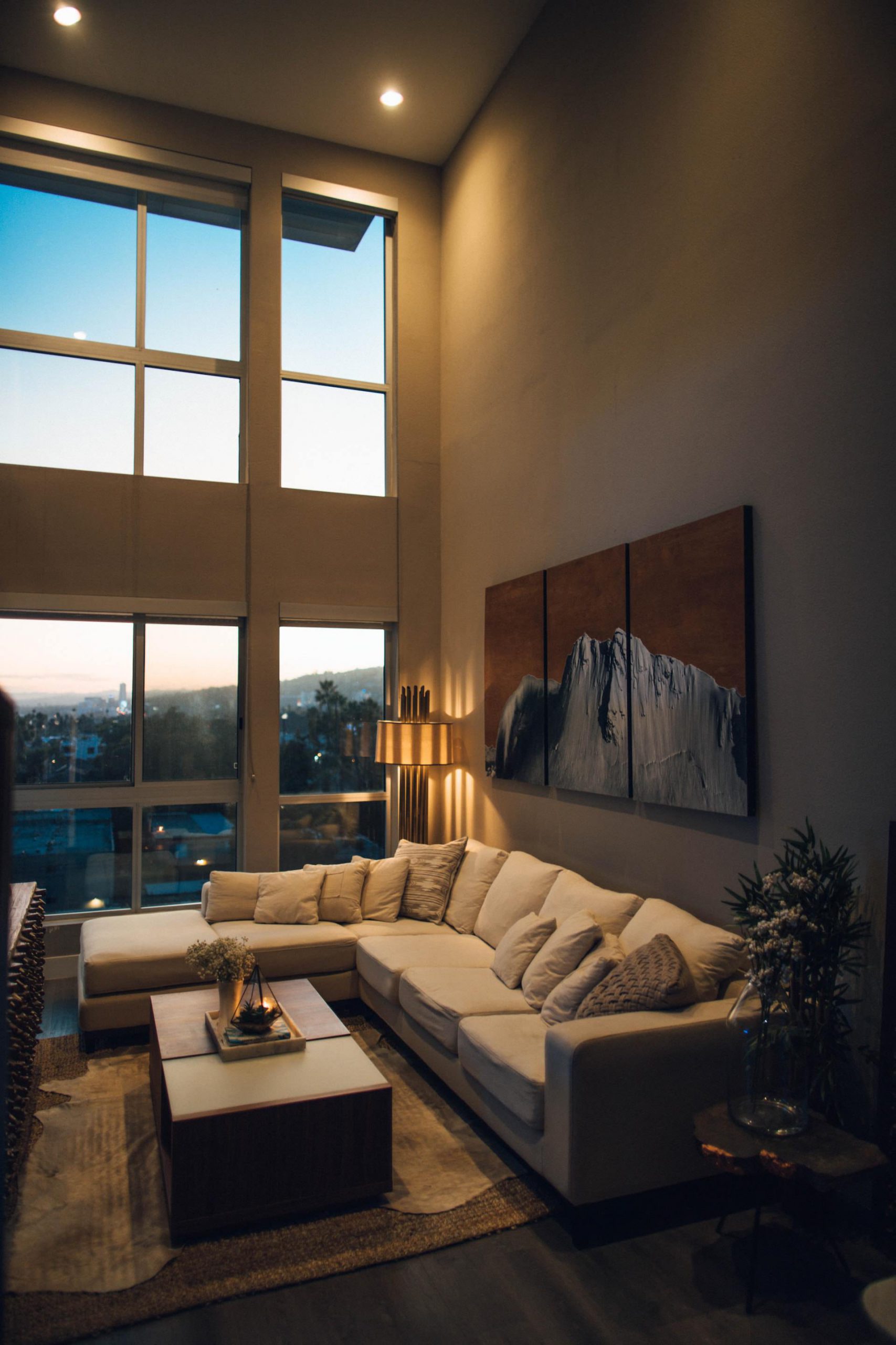 Creative ideas for elegant men’s council decorations